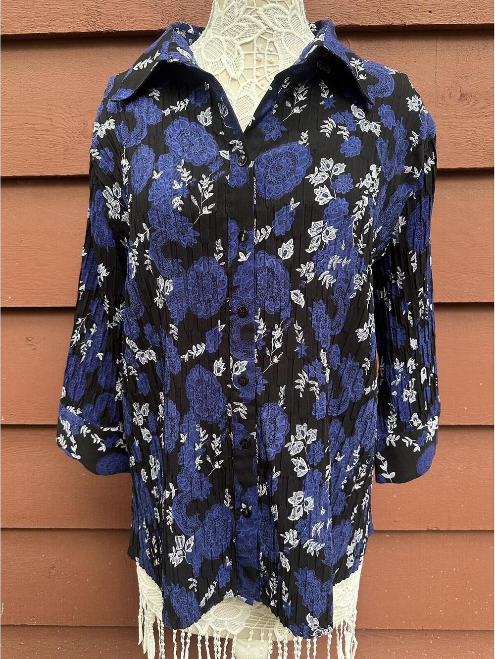 Apt. 9‎  Floral Print Button Up Blouse in Black Blue White Y2K Whimsigoth